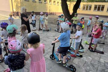 Powitanie lata z hulajnogą