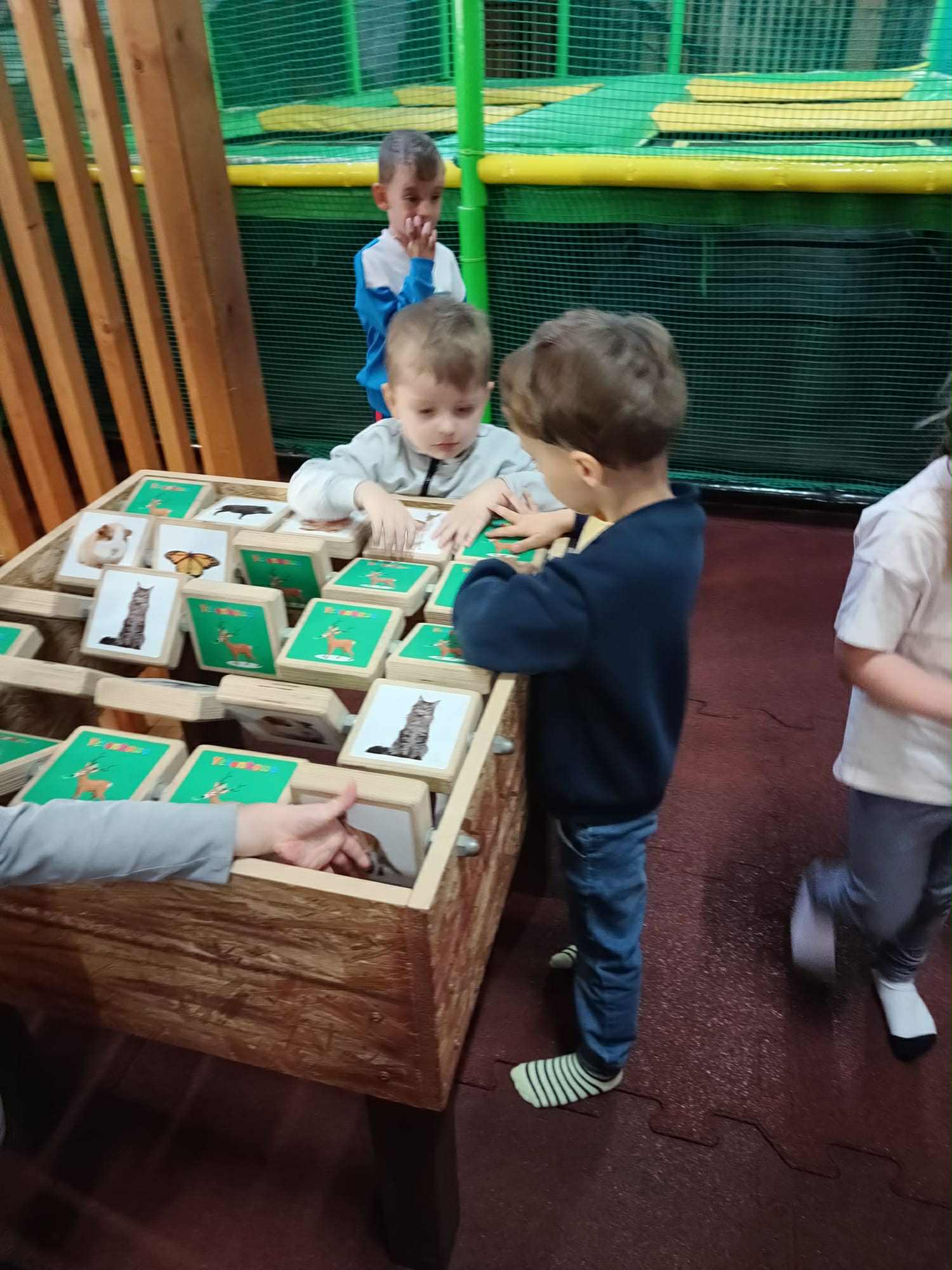 5bd3e402 c749 4374 8bce d043152a826f