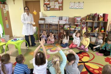 Mały odkrywca laboratorium małego chemika