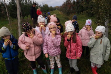 wycieczka do sadu powitanie pani jesieni w języku angielskim