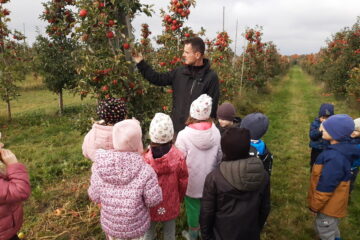 wycieczka do sadu powitanie pani jesieni w języku angielskim