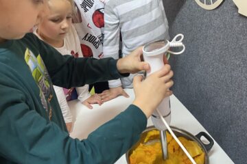 PIECZEMUY CIASTO DYNIOWE