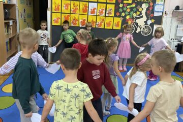 Akcja Antywojenny Łańcuch Białych Serc