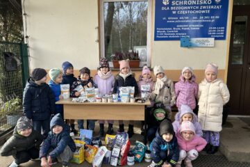 Wizyta w częstochowskim schronisku dla zwierząt. Przekazanie darów ze zbiórki.