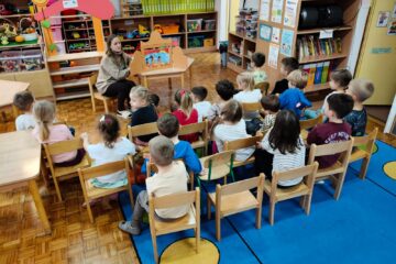 Teatrzyk kamishibai ,,Opowieść o Czarny Smoku"