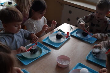 mały odkrywca suchy lód