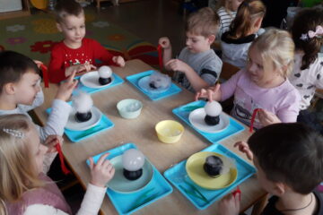 mały odkrywca suchy lód