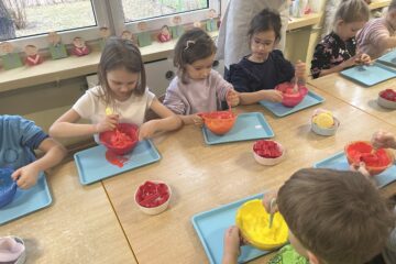 Mały odkrywca świat polimerów