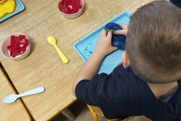 Mały odkrywca świat polimerów