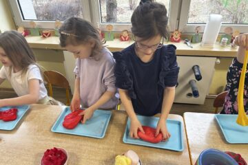 Mały odkrywca świat polimerów