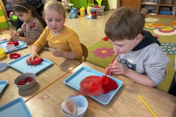 Mały odkrywca świat polimerów