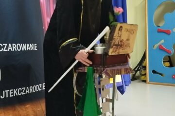 f293cf0d 6979 4f7b a42c 7bff515d9d0c