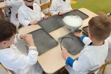 Warsztaty chemiczne z "Wesoło Mi"