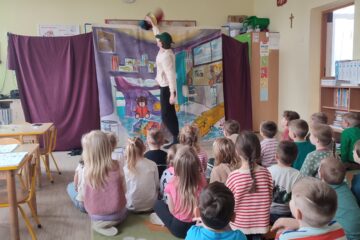 Teatrzyk "Niespodzianka od serca"