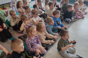 Na werblu i bębnie hałasujemy bezbłędnie audycja muzyczna