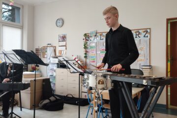 Na werblu i bębnie hałasujemy bezbłędnie audycja muzyczna