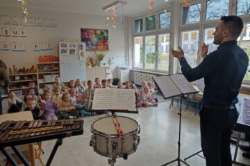 Na werblu i bębnie hałasujemy bezbłędnie audycja muzyczna