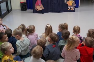 Teatrzyk kukiełkowy z Leosią i Bielusiem