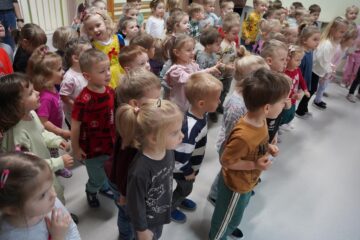 Teatrzyk kukiełkowy z Leosią i Bielusiem