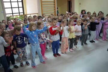 Teatrzyk kukiełkowy z Leosią i Bielusiem