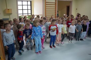 Teatrzyk kukiełkowy z Leosią i Bielusiem