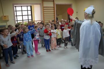 Teatrzyk kukiełkowy z Leosią i Bielusiem