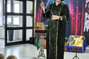 Messenger creation 4A2023E0 F48E 43D9 8F1A 52B4087270C1