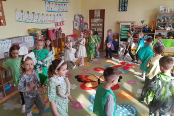 Projekt ‘Bądź aktywny z kuratorem’ Ekologiczny pokaz mody